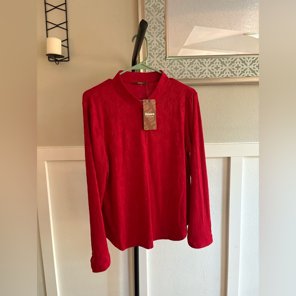 Gagarhu  Vibrant Red Textured Top